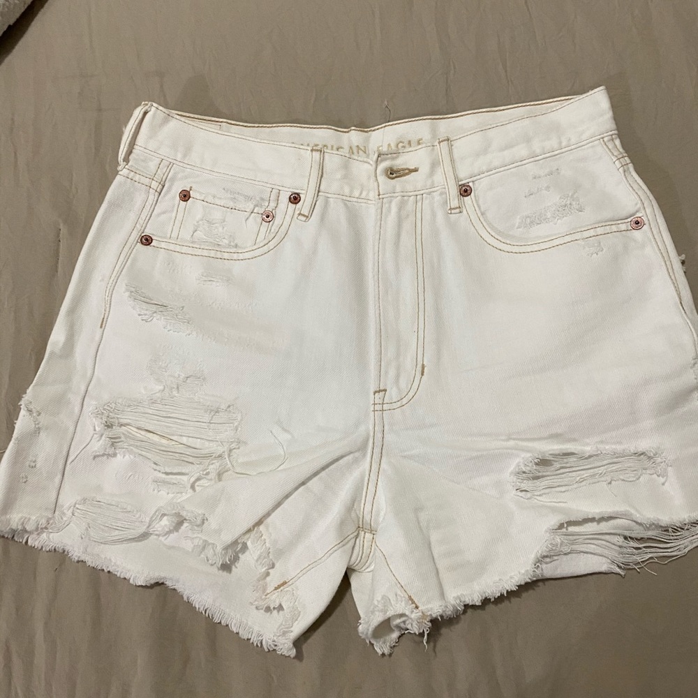 Short shorts 🤍🤍